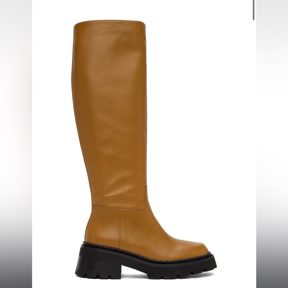 By far Russel Boots 38